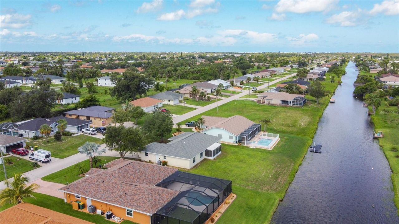 104 Mark Twain Lane, Rotonda West, FL 33947 Photo
