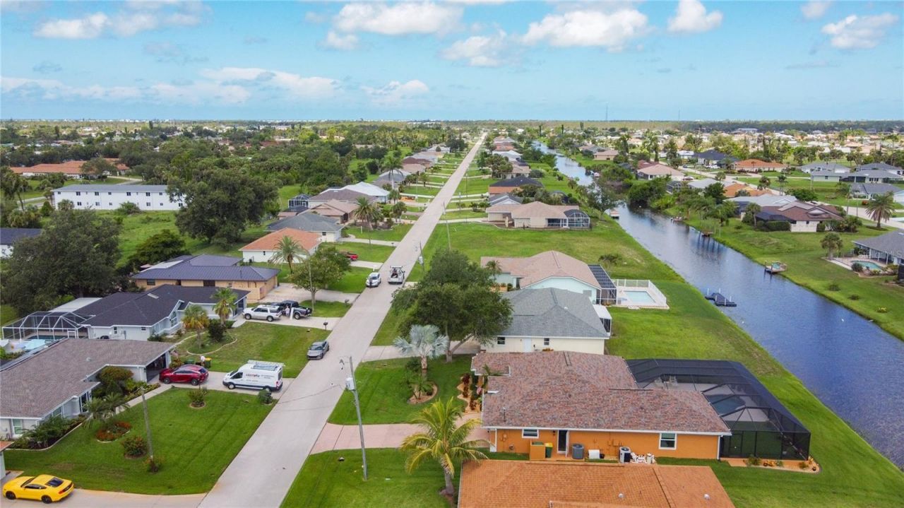 104 Mark Twain Lane, Rotonda West, FL 33947 Photo