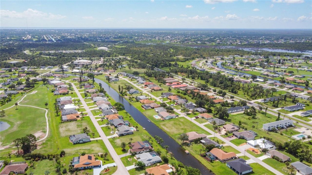 104 Mark Twain Lane, Rotonda West, FL 33947 Photo