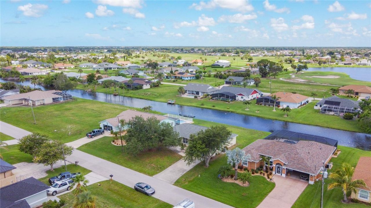 104 Mark Twain Lane, Rotonda West, FL 33947 Photo