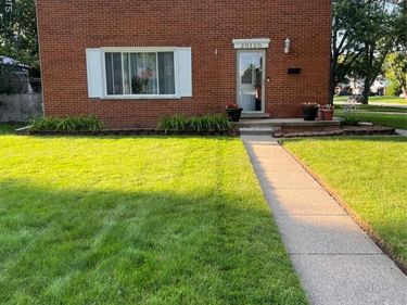 20120 N Covington Parkway, Southfield, MI 48076