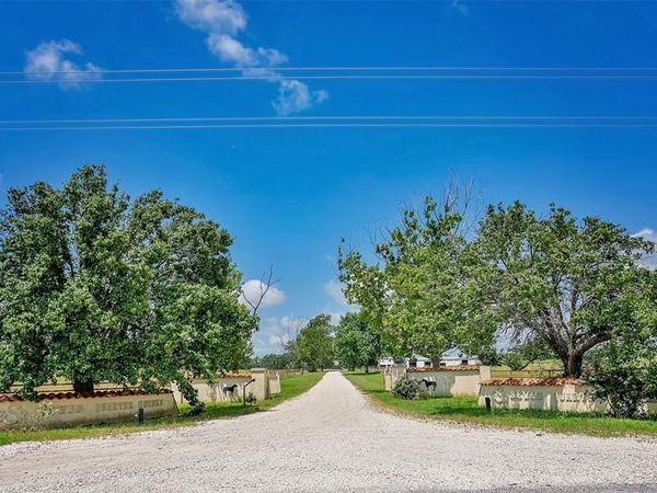 3561 NEELY Trail, Valley View, TX 76272