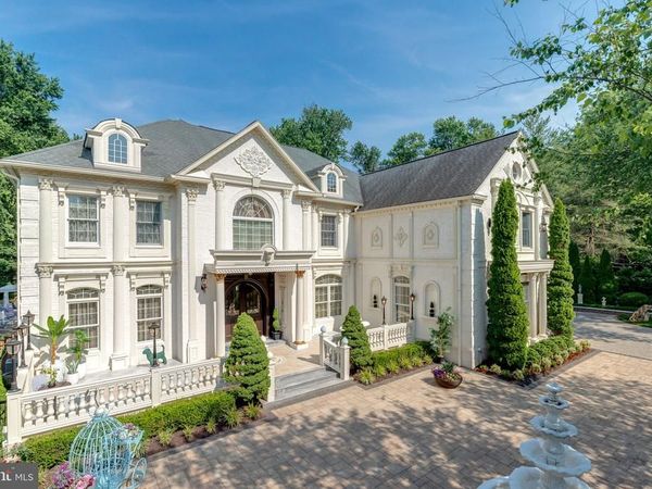 423 SENECA ROAD, GREAT FALLS, VA 22066