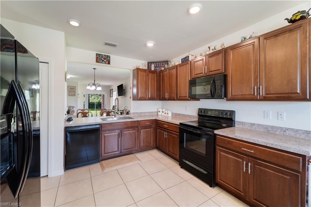 10353 Silver Pond Ln, Lehigh Acres, FL 33936 Photo