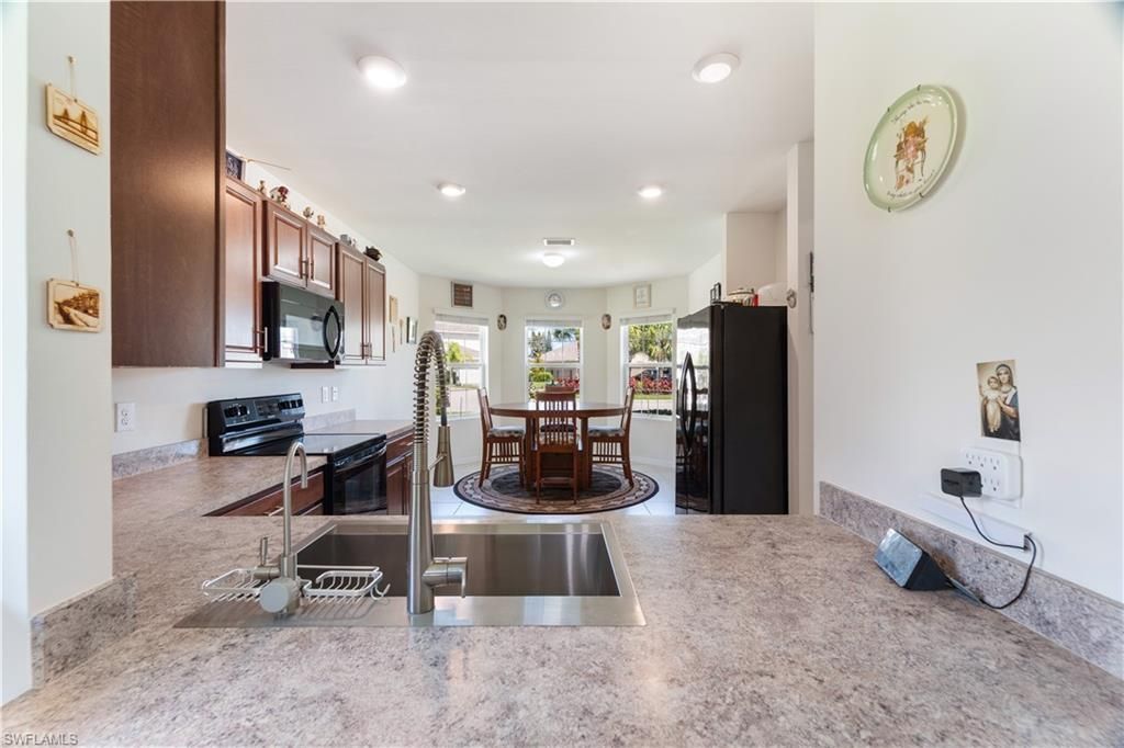 10353 Silver Pond Ln, Lehigh Acres, FL 33936 Photo