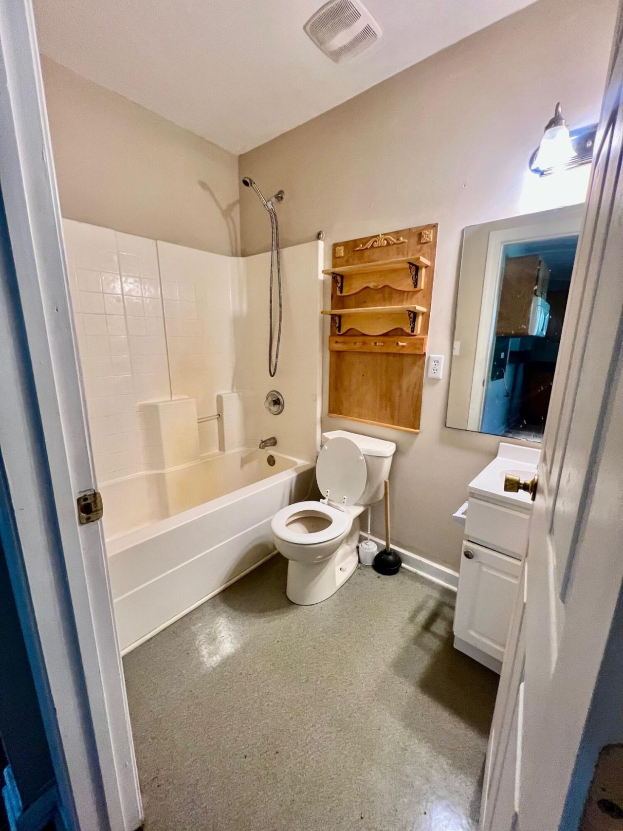 113 Gospel Lane Photo 6