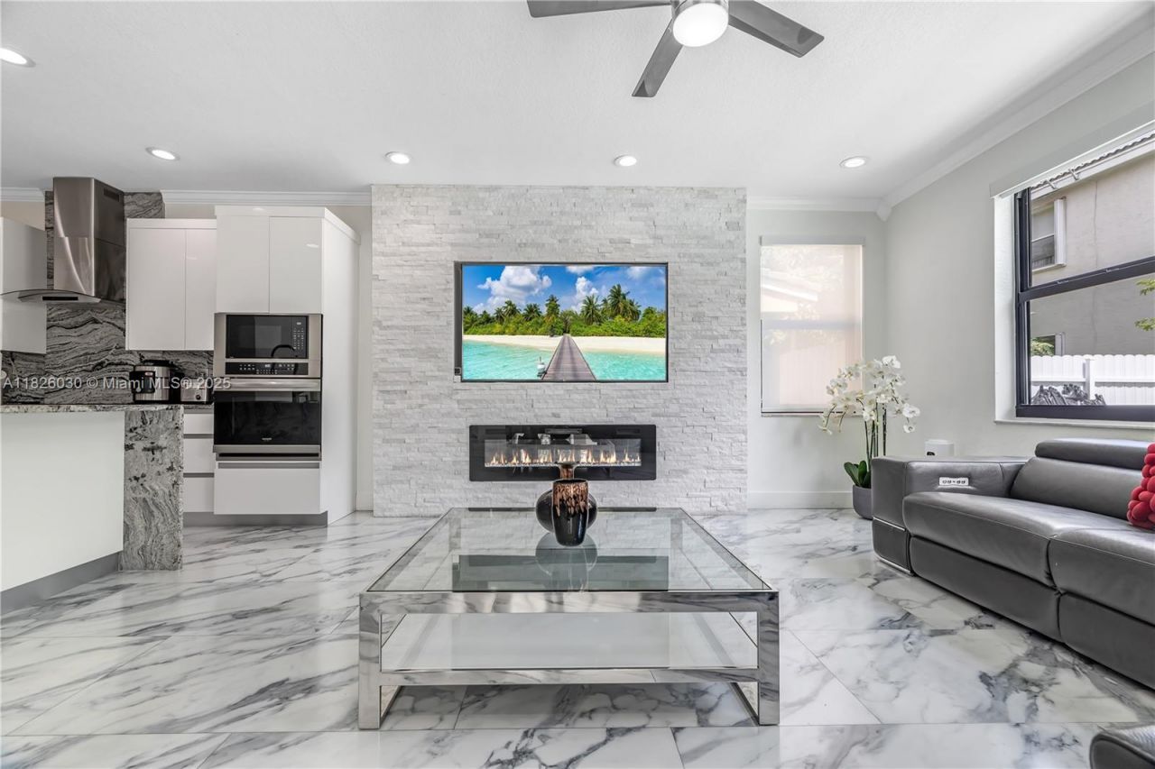 16488 SW 30th St, Miramar, FL 33027 Photo