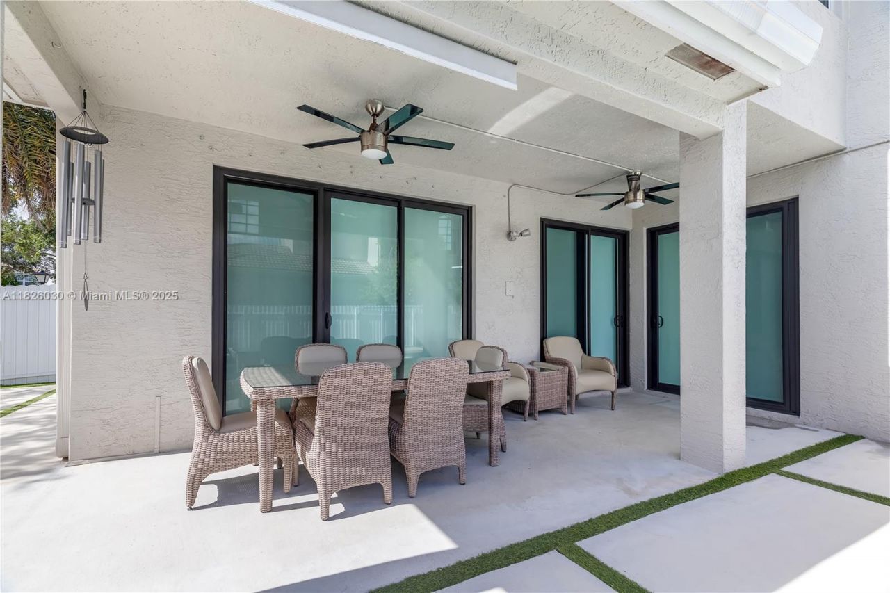 16488 SW 30th St, Miramar, FL 33027 Photo