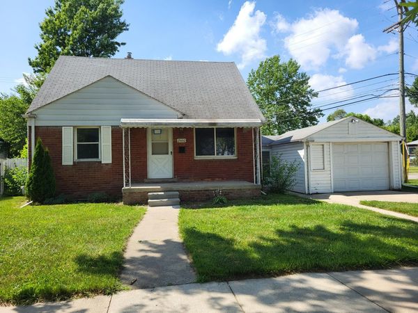 2660 Bailey Avenue, Lincoln Park, MI 48146