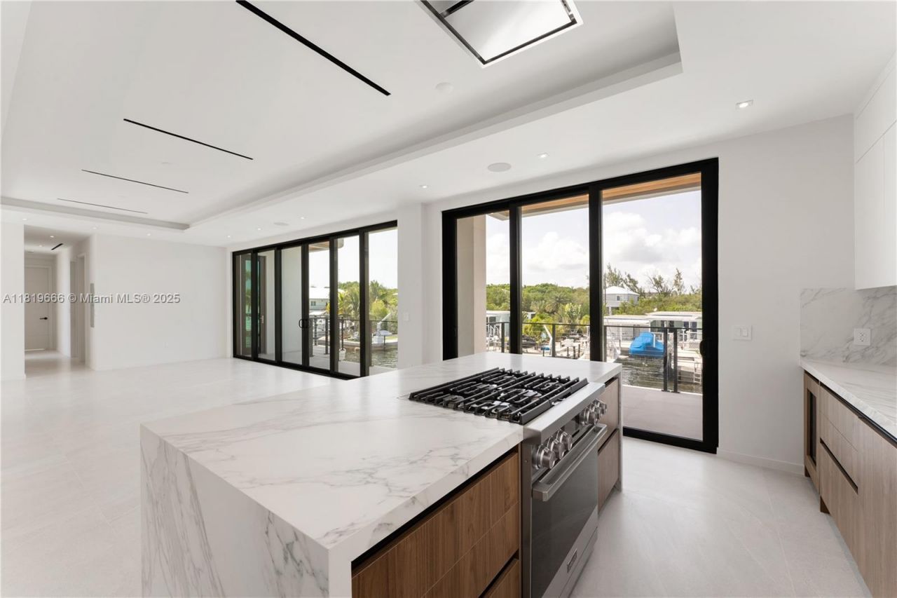 301 Buttonwood Cir #a, Key Largo, FL 33037 Photo