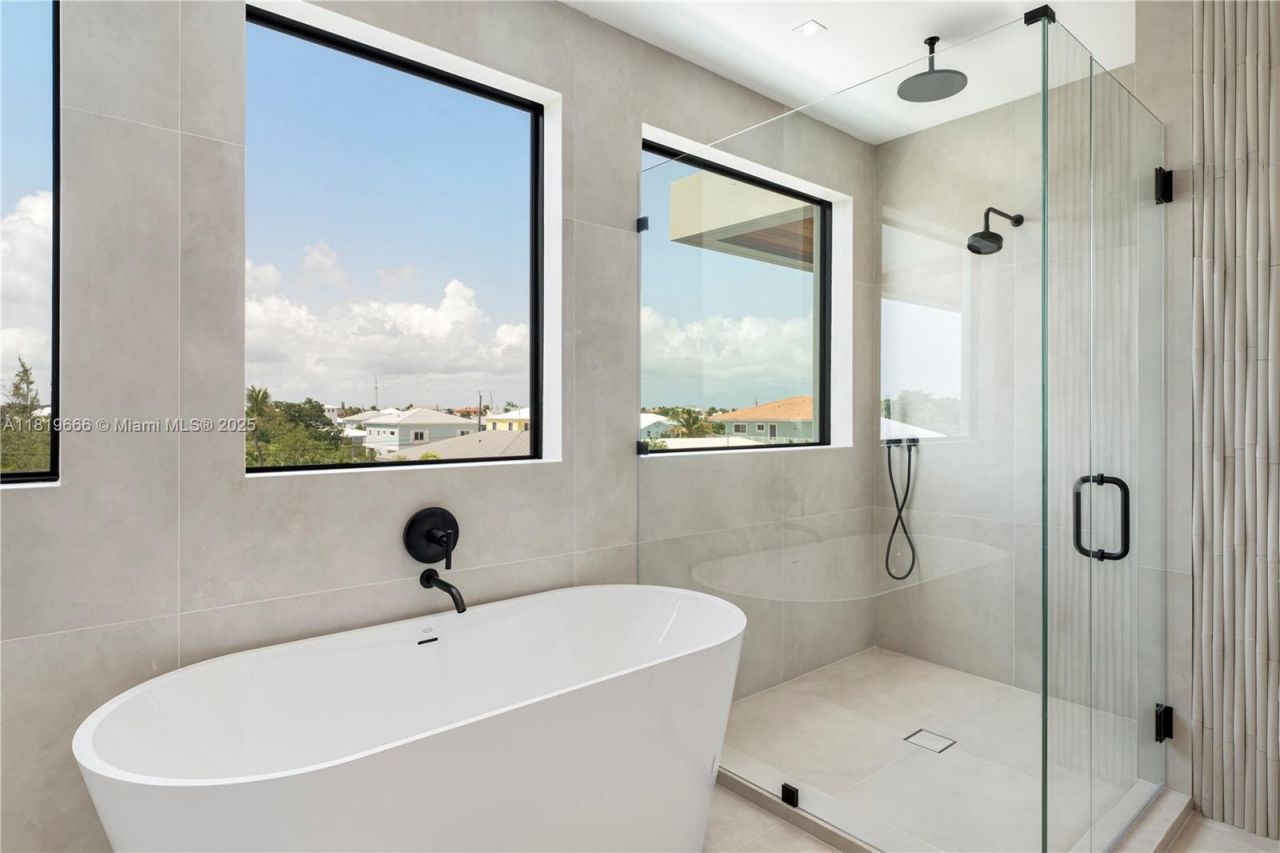 301 Buttonwood Cir #a, Key Largo, FL 33037 Photo