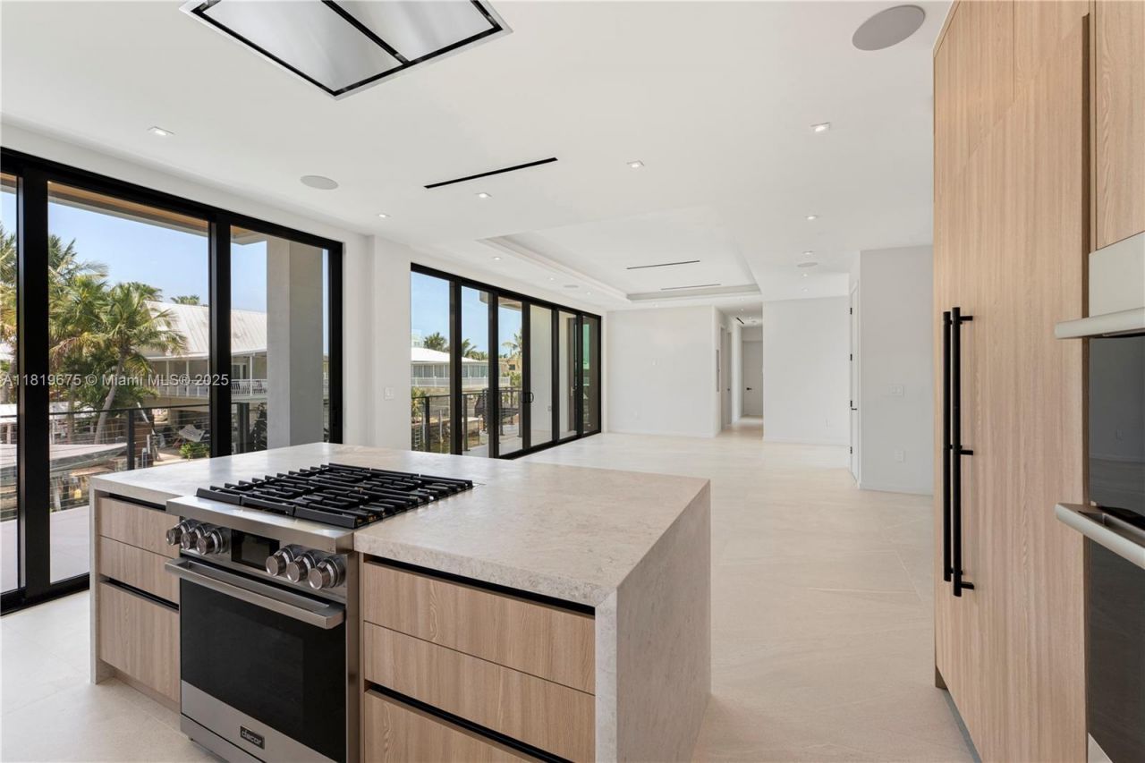 301 Buttonwood Cir #b, Key Largo, FL 33037 Photo