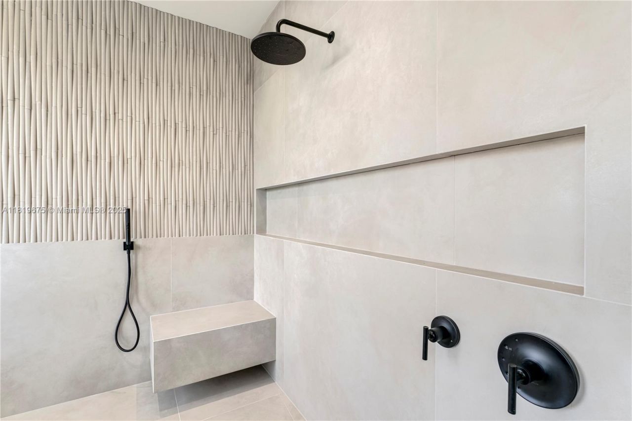 301 Buttonwood Cir #b, Key Largo, FL 33037 Photo