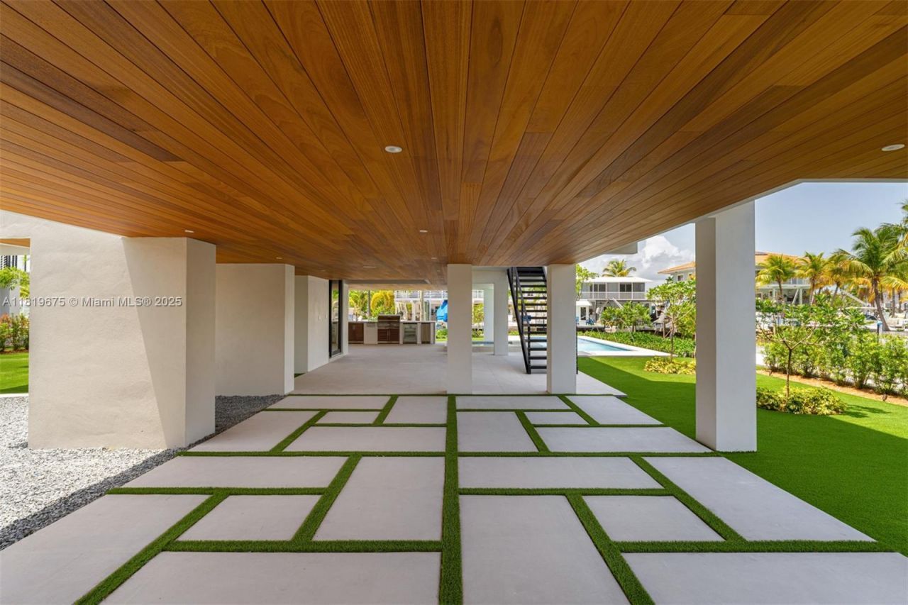 301 Buttonwood Cir #b, Key Largo, FL 33037 Photo