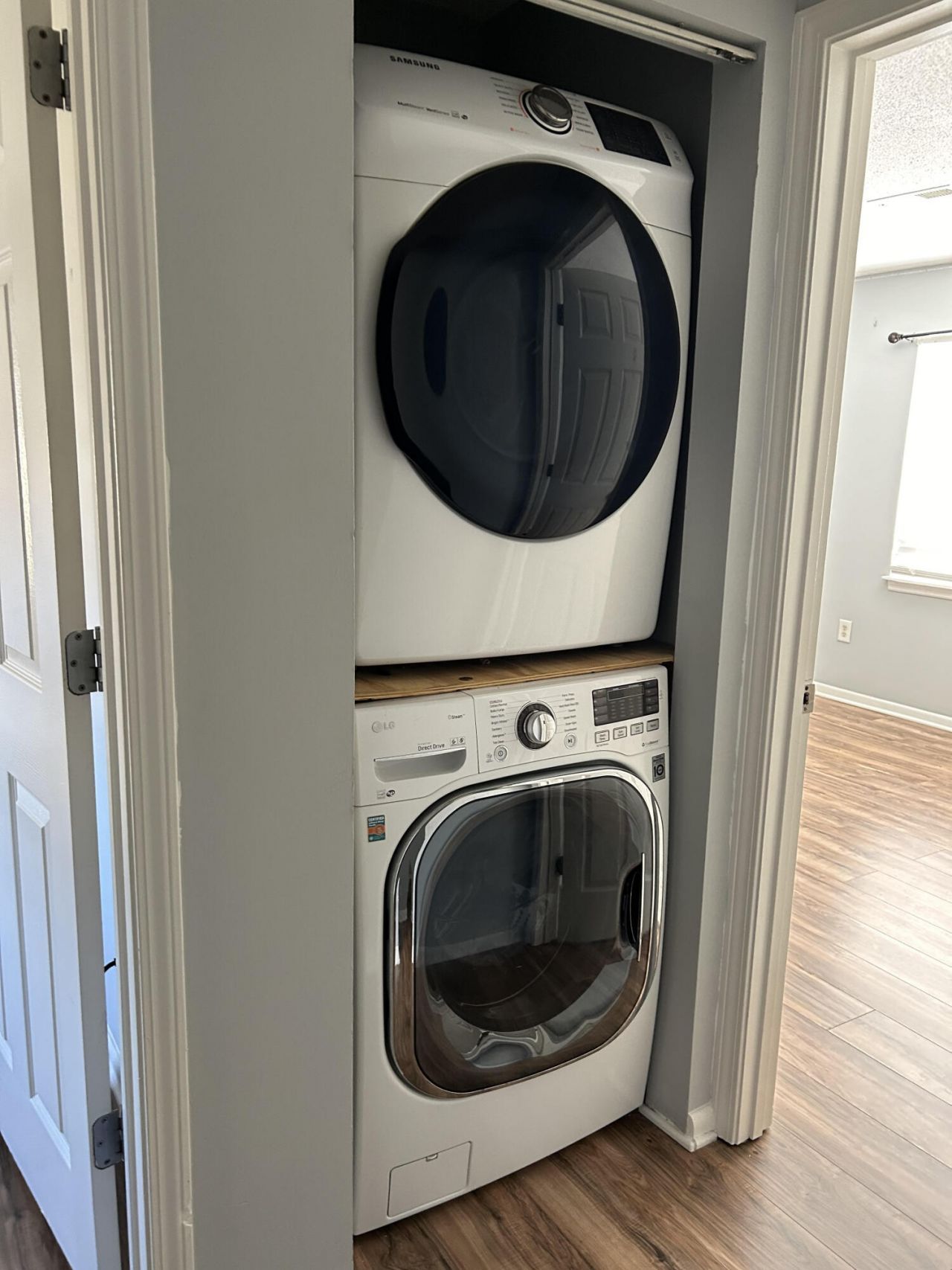 415 Parkdale Drive Photo 10