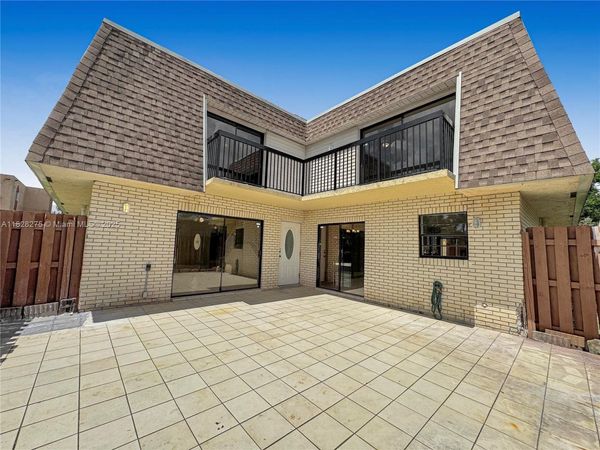 8103 SW 24th St, North Lauderdale, FL 33068