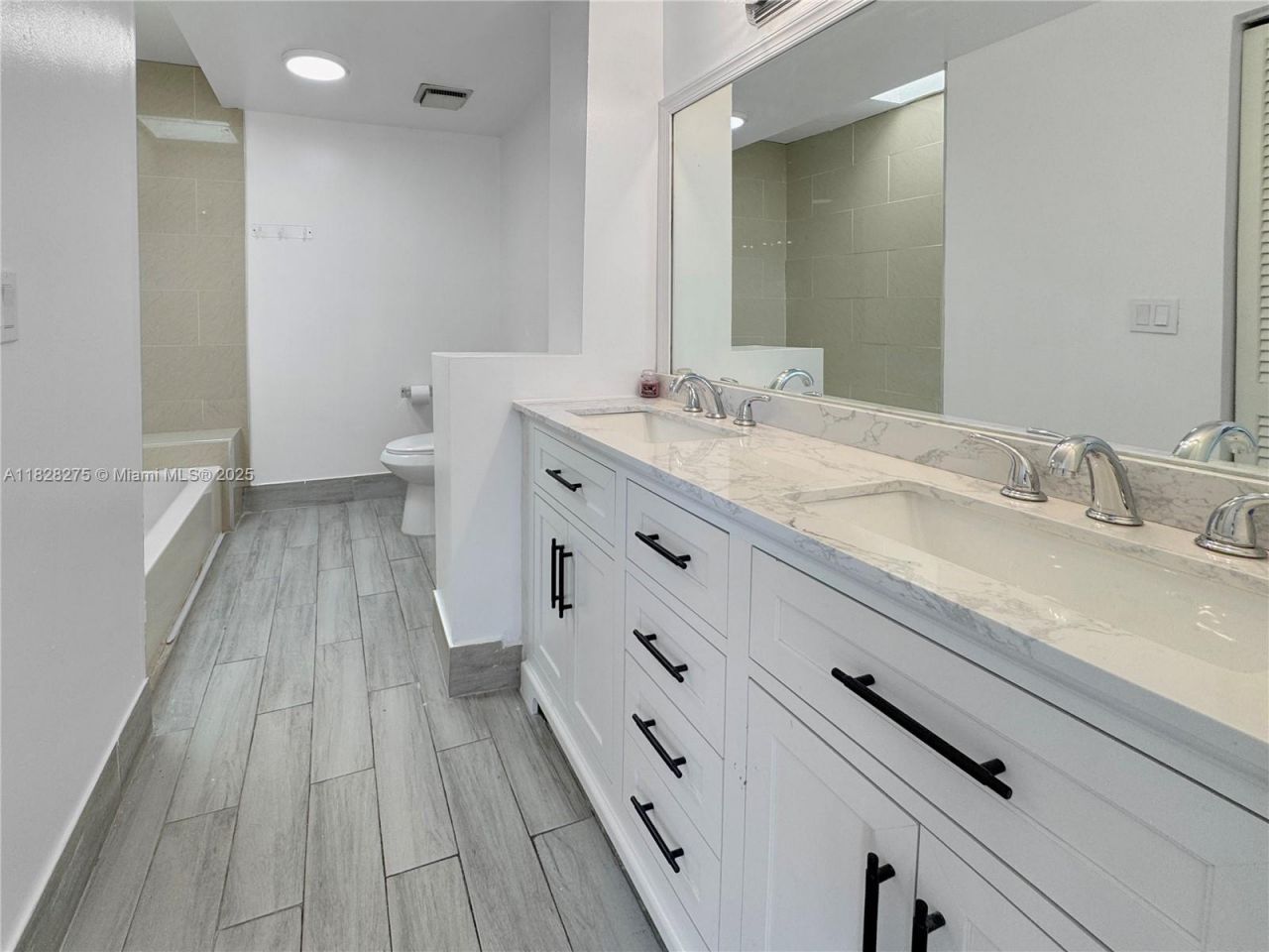 8103 SW 24th St, North Lauderdale, FL 33068 Photo