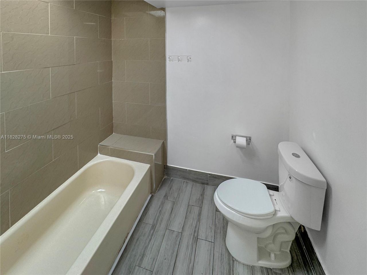 8103 SW 24th St, North Lauderdale, FL 33068 Photo