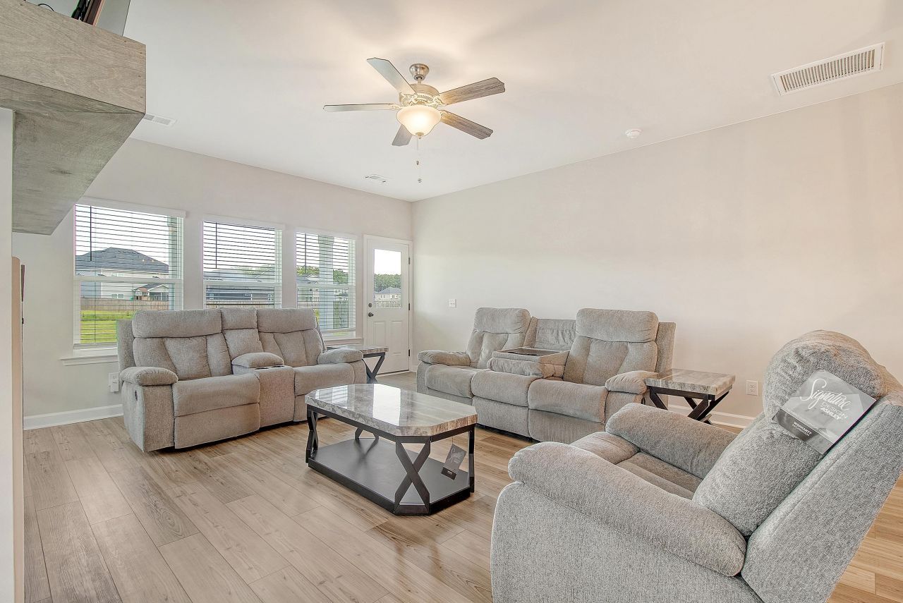 299 Lucca Drive Photo 10