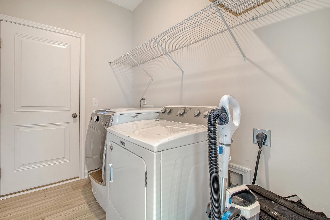 299 Lucca Drive Photo 16