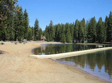 525 Peninsula Drive, Lake Almanor, CA 96137 Photo