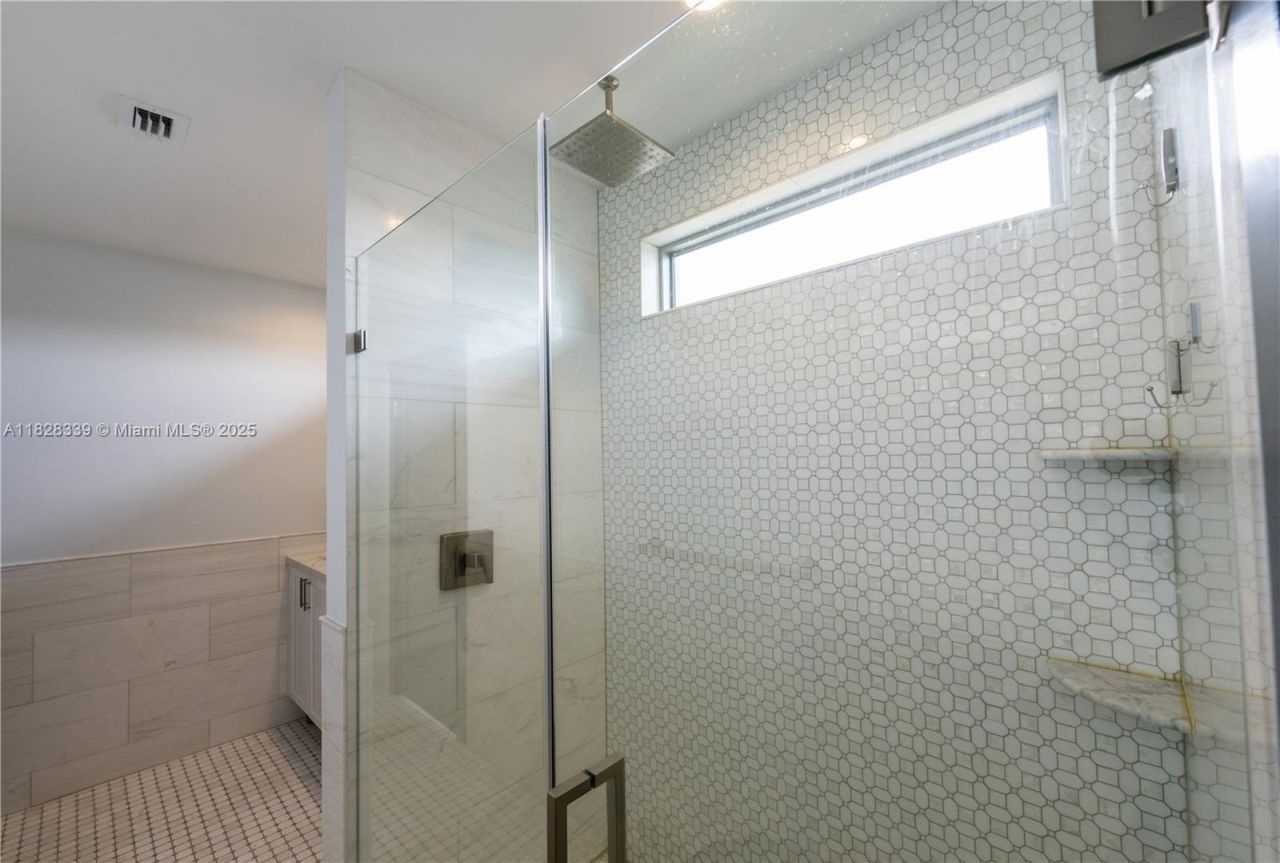 475 Bahia Honda Rd, Key Largo, FL 33037 Photo