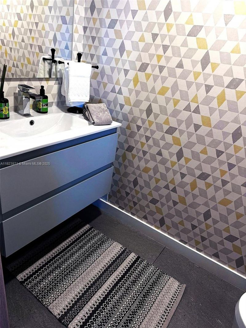 18671 Collins Ave, Unit 1401, Sunny Isles Beach, FL 33160 Photo