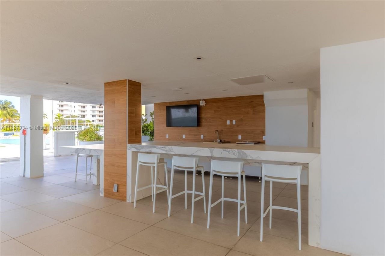 770 Claughton Island Dr, Unit 1210, Miami, FL 33131 Photo