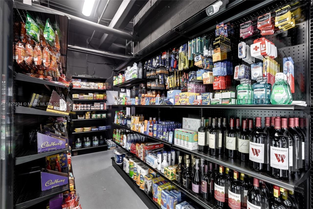 770 Claughton Island Dr, Unit 1210, Miami, FL 33131 Photo