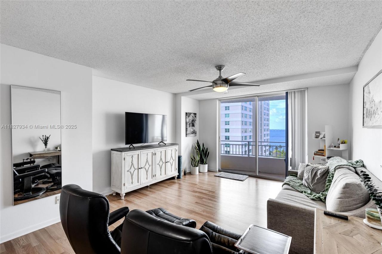 770 Claughton Island Dr, Unit 1210, Miami, FL 33131 Photo