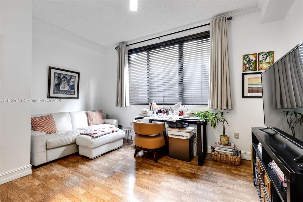 540 Brickell Key Dr, Unit 210, Miami, FL 33131 Photo