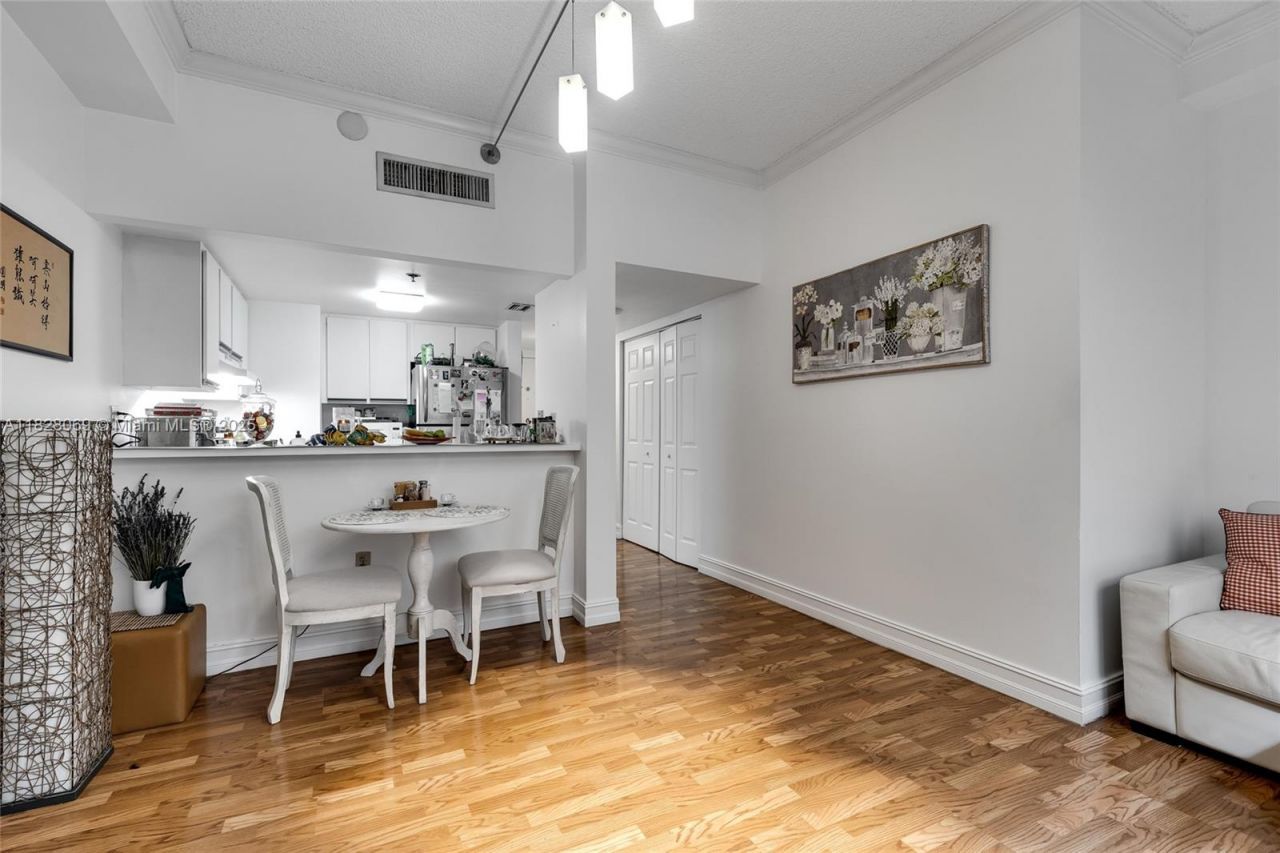 540 Brickell Key Dr, Unit 210, Miami, FL 33131 Photo