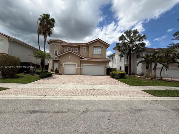 11153 NW 71st Ter, Doral, FL 33178