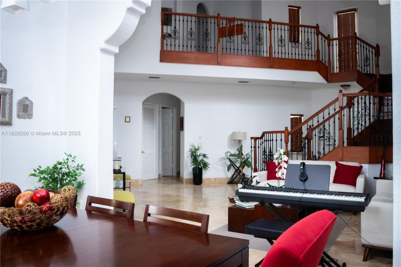 11153 NW 71st Ter, Doral, FL 33178 Photo