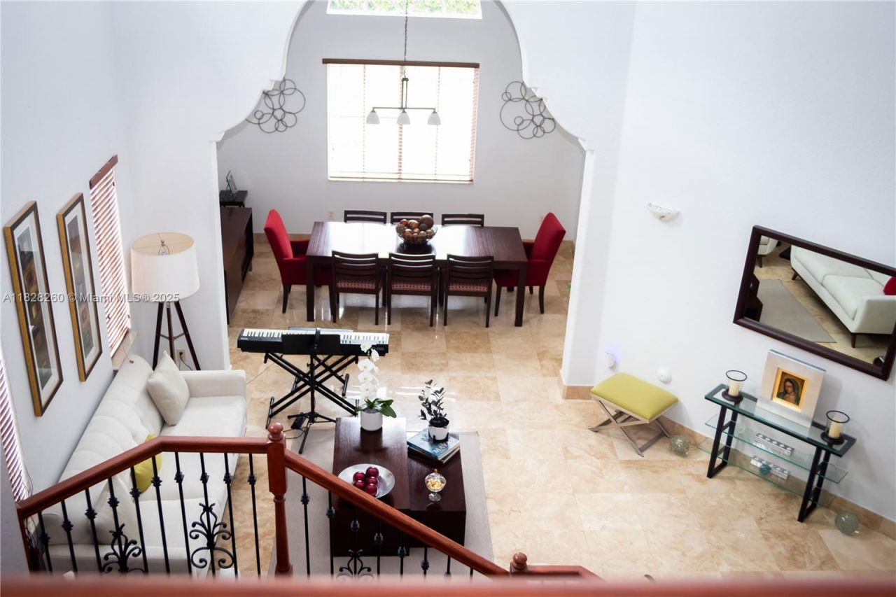 11153 NW 71st Ter, Doral, FL 33178 Photo