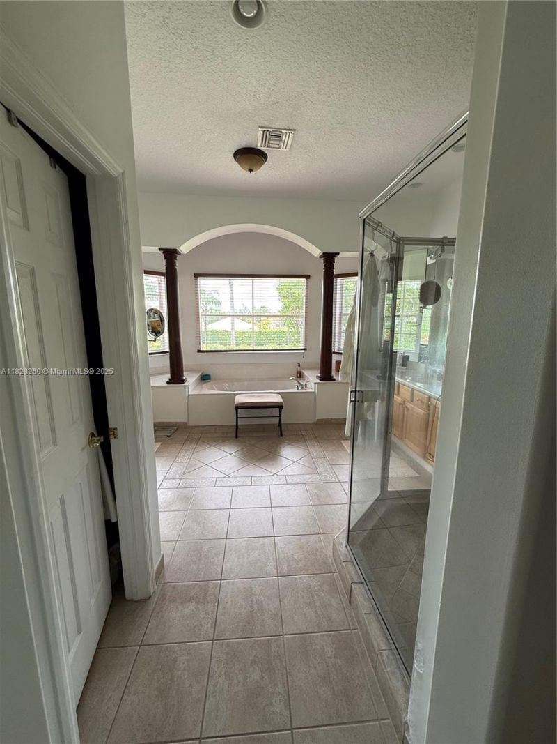 11153 NW 71st Ter, Doral, FL 33178 Photo