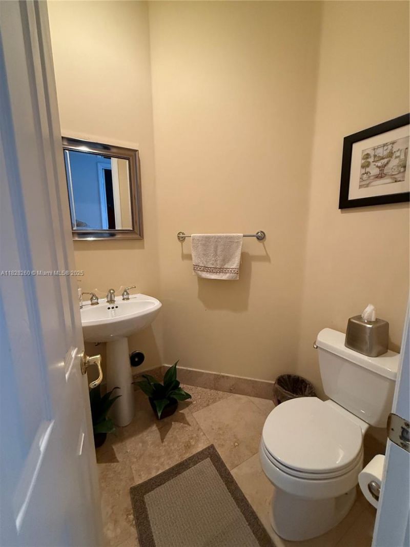 11153 NW 71st Ter, Doral, FL 33178 Photo