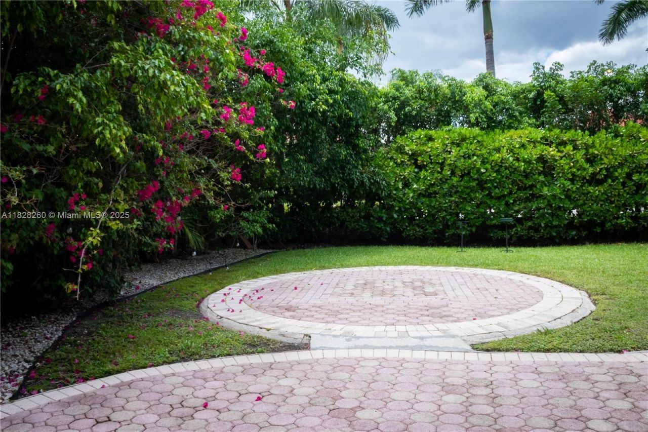 11153 NW 71st Ter, Doral, FL 33178 Photo