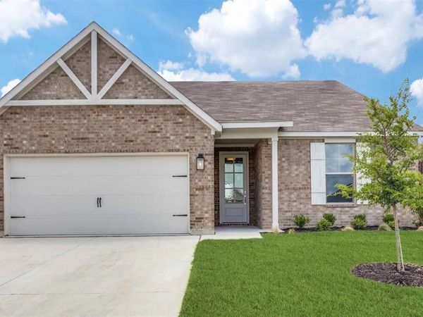 500 Lakeway Lane, Justin, TX 76247