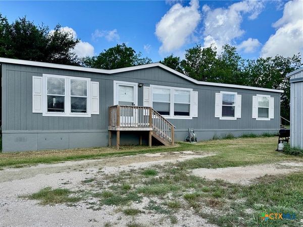 815 Track Road, Dale, TX 78616