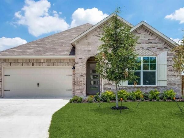 304 Ridge Drive, Justin, TX 76247