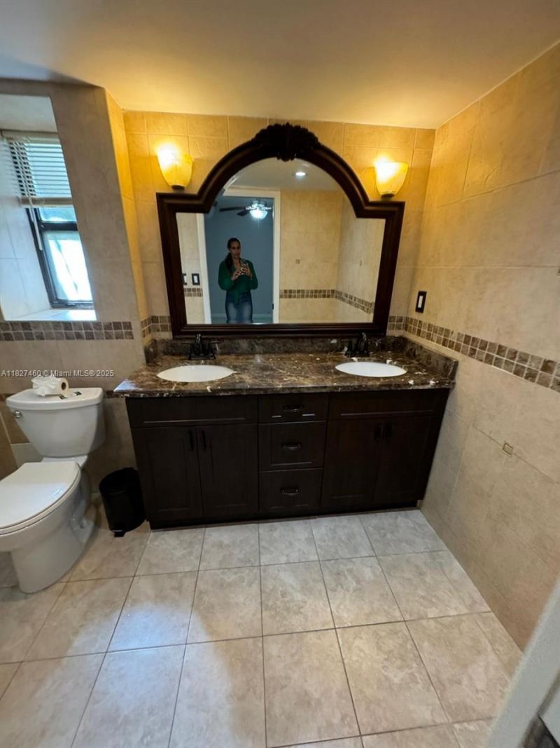 20401 NE 30th Ave, Unit 124-8, Aventura, FL 33180 Photo