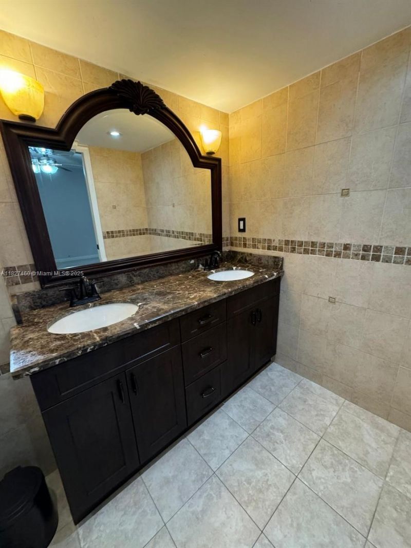 20401 NE 30th Ave, Unit 124-8, Aventura, FL 33180 Photo