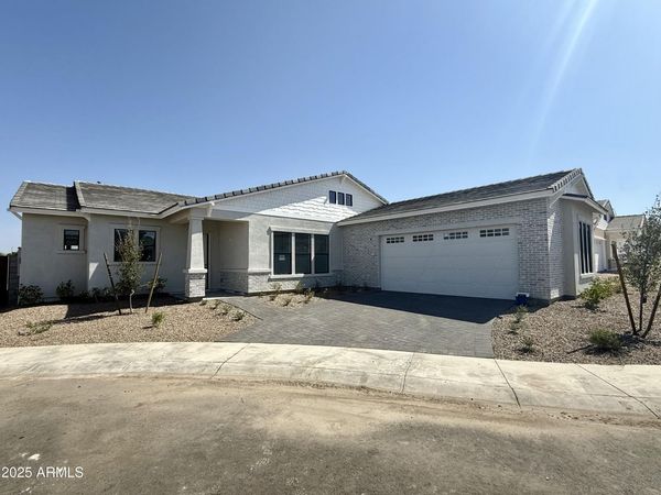 6446 E OMEGA Circle, Mesa, AZ 85215