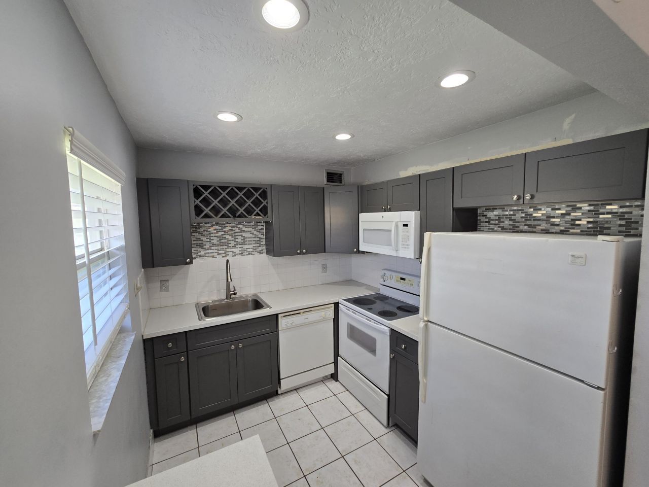 89 Saxony B, Unit B, Delray Beach, FL 33446 Photo