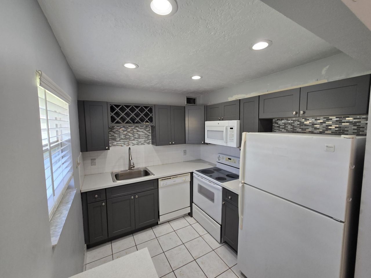 89 Saxony B, Unit B, Delray Beach, FL 33446 Photo