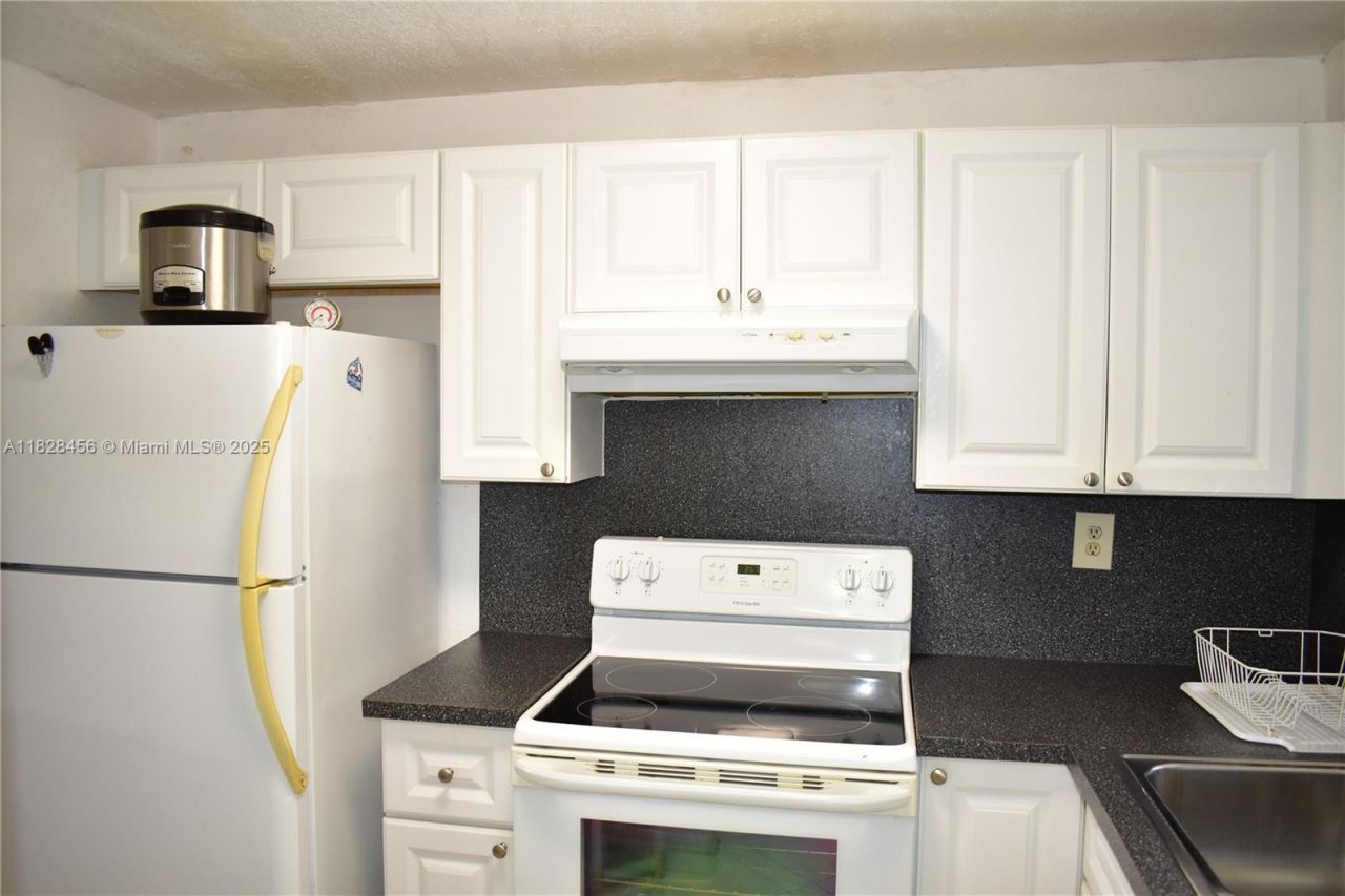 2801 N Pine Island Rd, Unit 103, Sunrise, FL 33322 Photo