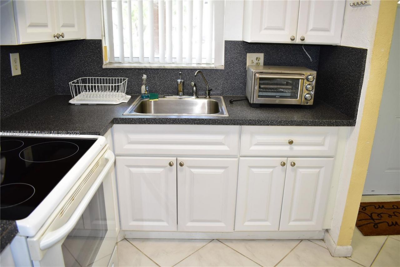 2801 N Pine Island Rd, Unit 103, Sunrise, FL 33322 Photo