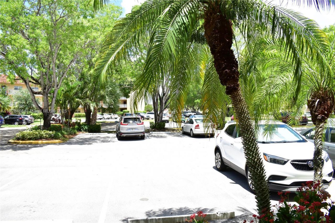 2801 N Pine Island Rd, Unit 103, Sunrise, FL 33322 Photo