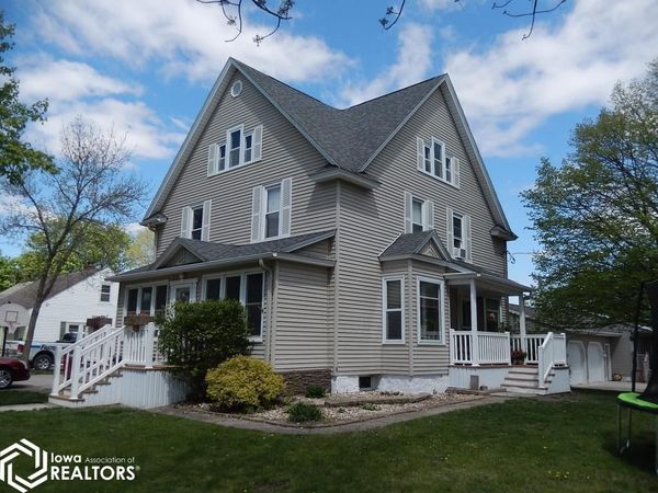 801 6th Avenue N, Humboldt, IA 50548